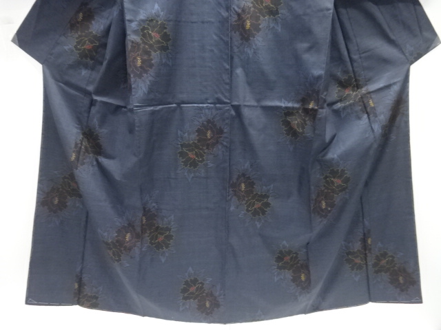  未使用品　牡丹模様織り出し本場泥大島紬着物(5マルキ)